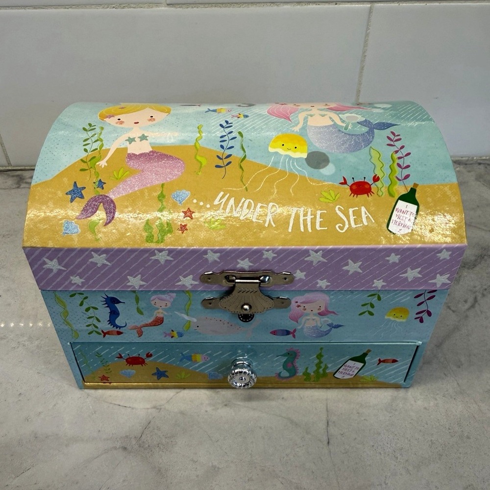 Floss & Rock Mermaid Under the Sea Musical Jewelry Box w/ Mirror & Drawer
